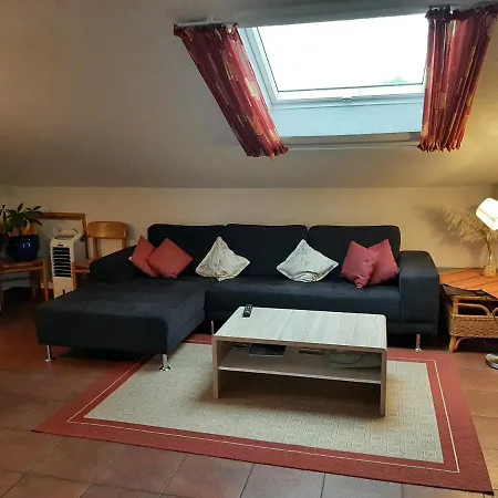 Apartment Evangeline Borsch