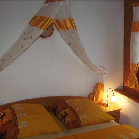 Apartment Evangeline Borsch