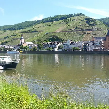 Apartment Evangeline Borsch Zell an der Mosel