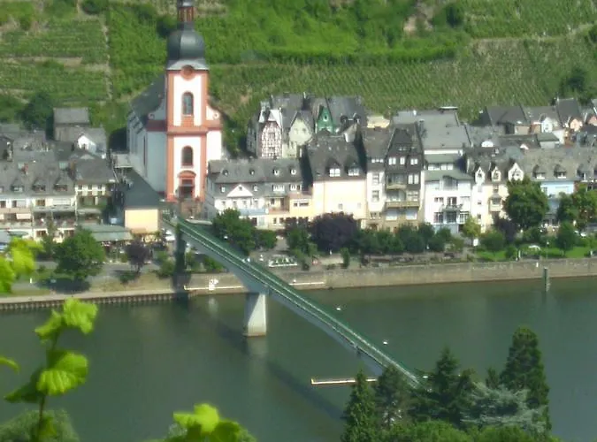 Evangeline Borsch Zell an der Mosel